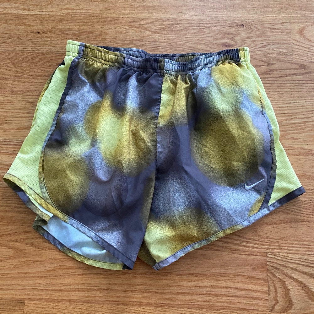 Nike Girls Tempo Running Shorts (XL)